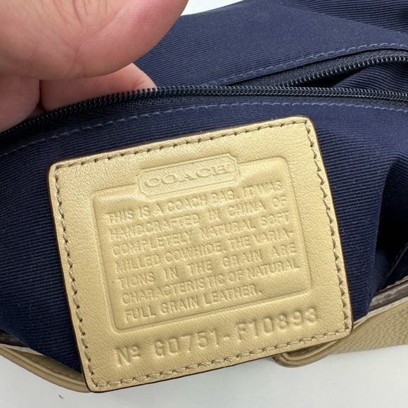 📸SALE📸 Coach Chelsea Tan Pebbled Leather Hobo Flap Shoulder Bag (#F10893) - Picture 16 of 16